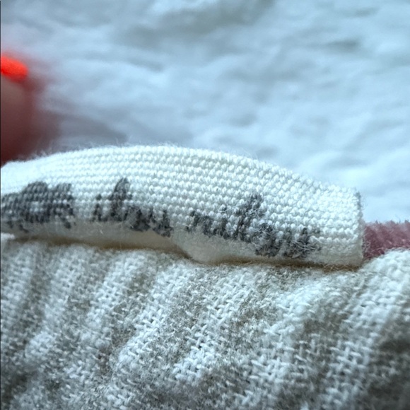 Bitzy Crinkle™ Sensory Crinkle Toy With Teether bunny 🐰 so cute. Other baby toys - Picture 4 of 8